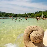 Domaine Le Petit 캠프장