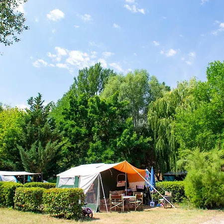 Campsite Domaine Le Petit